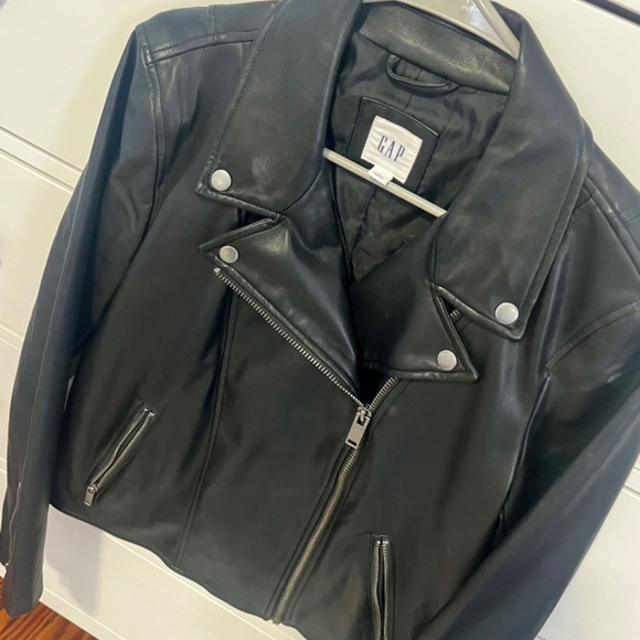 Leather Jacket ~ GAP ~ Faux Leather ~ Large ~  Chic 🍁🍂🧡 - Picture 6 of 10